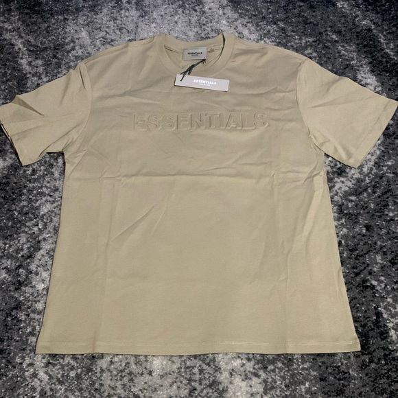 Essentials Fear of God Puffprint Logo Creme T-Shirt Men’s Size S M L - Picture 1 of 2